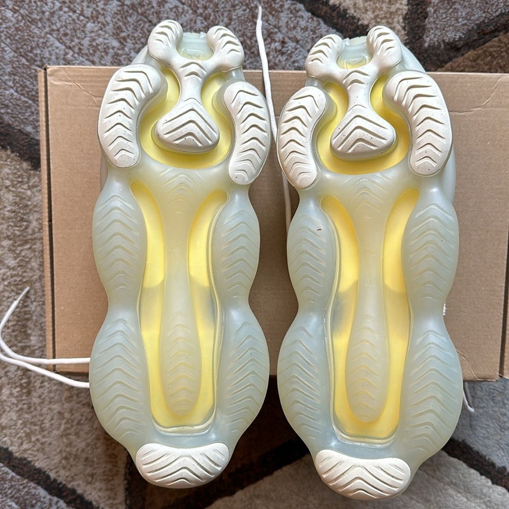 NIKE AIR MAX SCORPION - Picture 8 of 9